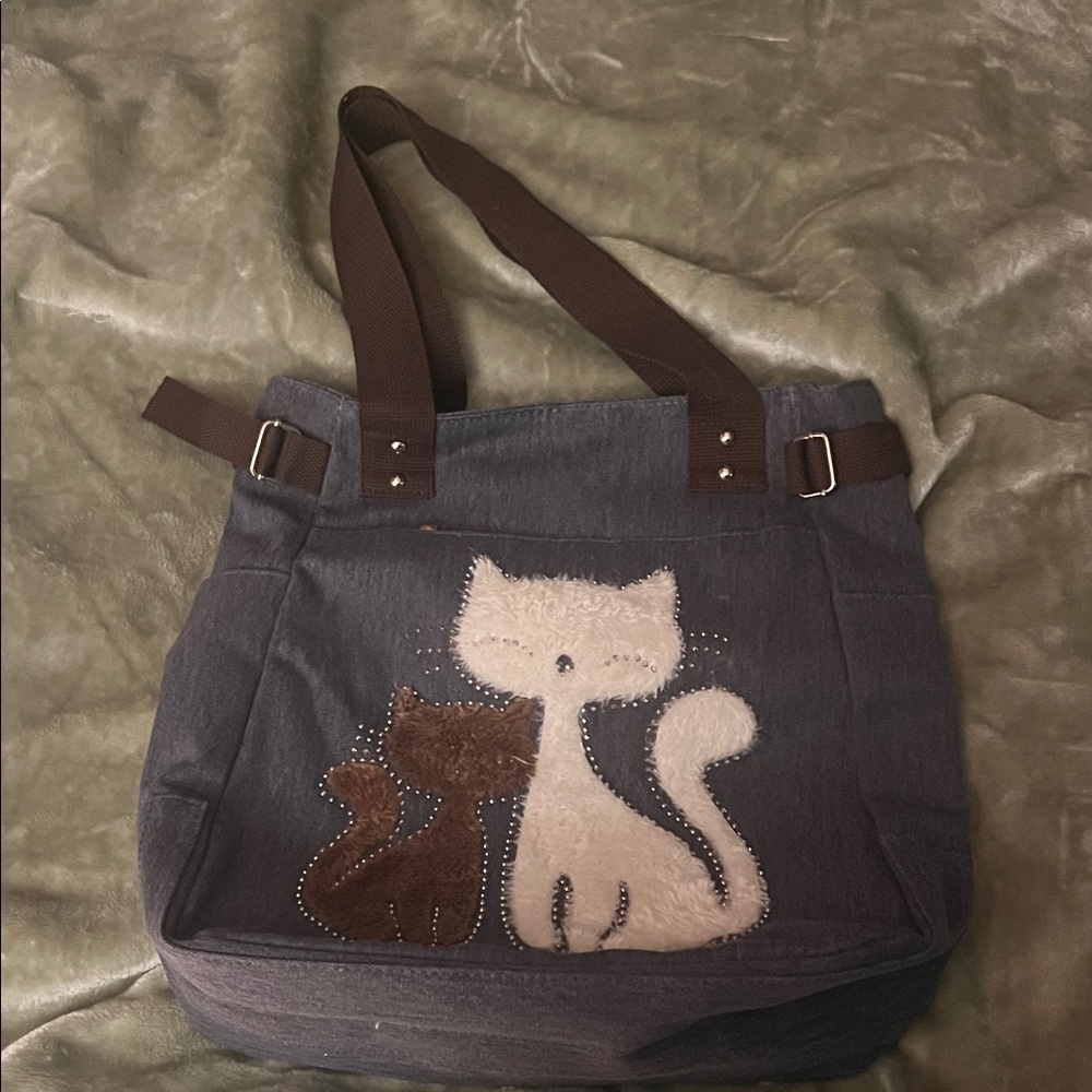 Gray Tote Bag with Fuzzy Cat Appliqué